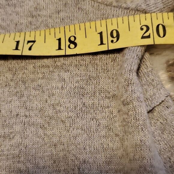 Almost & Famous Gray long sleeve top - Picture 9 of 10